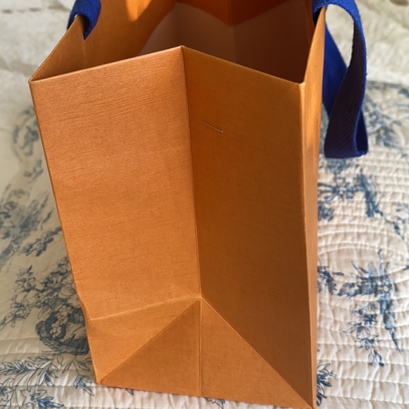 Louis Vuitton Shopping Bag - Picture 8 of 16